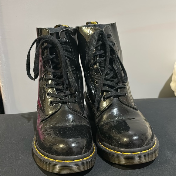 Shoes - Dr Martens (England originals)